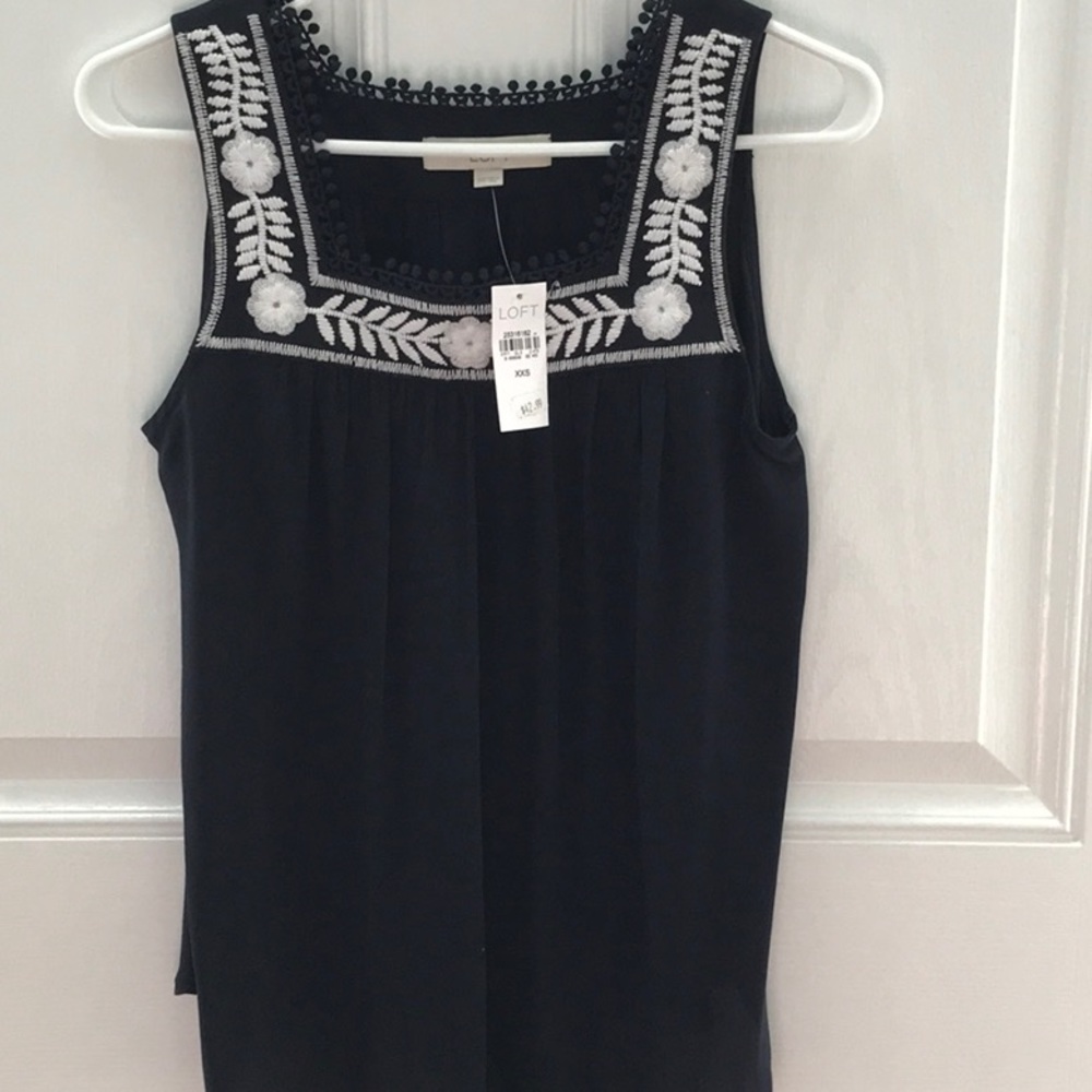 Sleeveless blouse